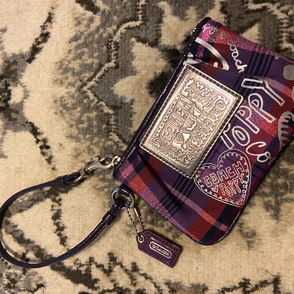 Coach Poppy Wristlet